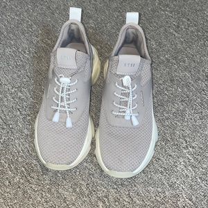 Steve Madden Sneakers